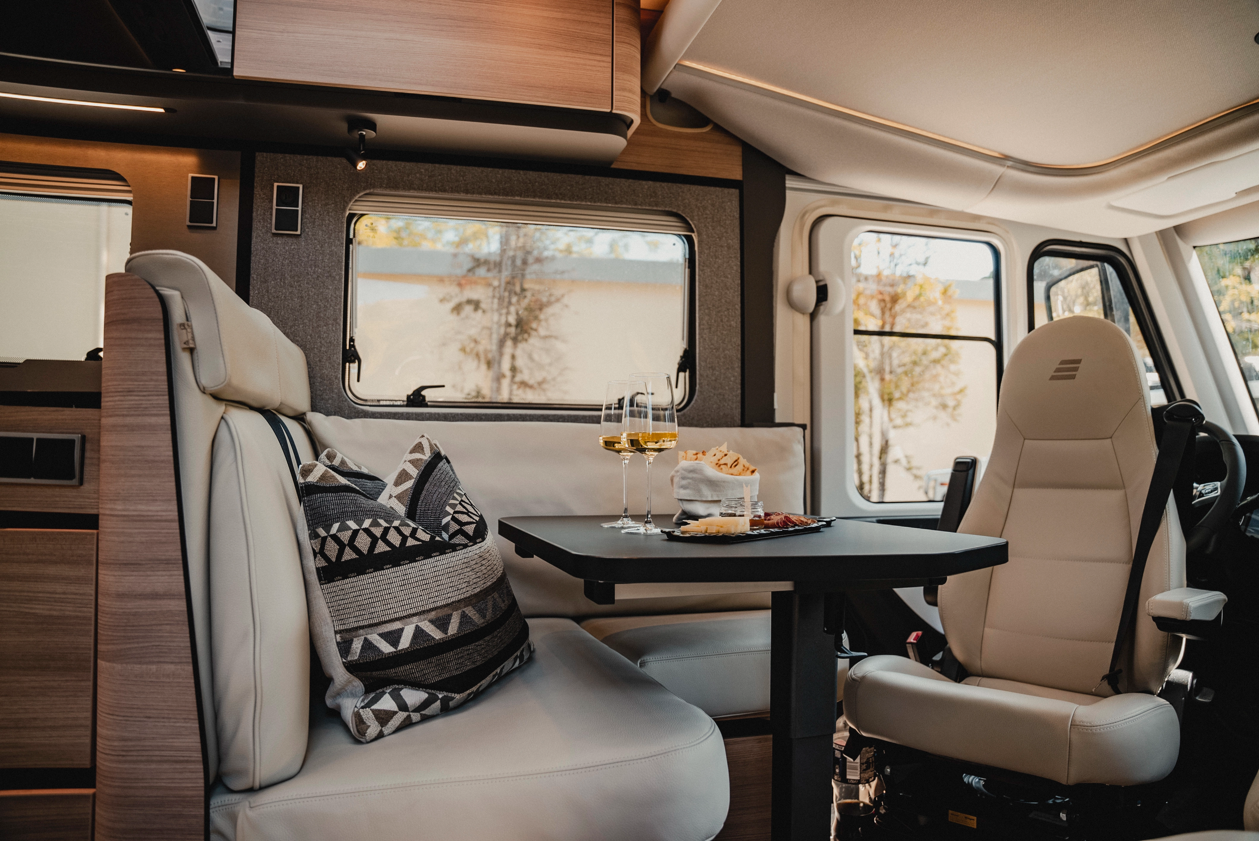 Experience ultimate flexibility and comfort with the swivel seats. The Isola leather upholstery and the elegant Matara Teak furniture decor offer a luxurious atmosphere that invites you to linger and enjoy, while experiencing the freedom of travel from every angle.